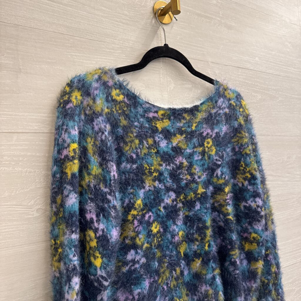 Navy/ Multi Soft Fuzzy Print Cropped Sweater Small