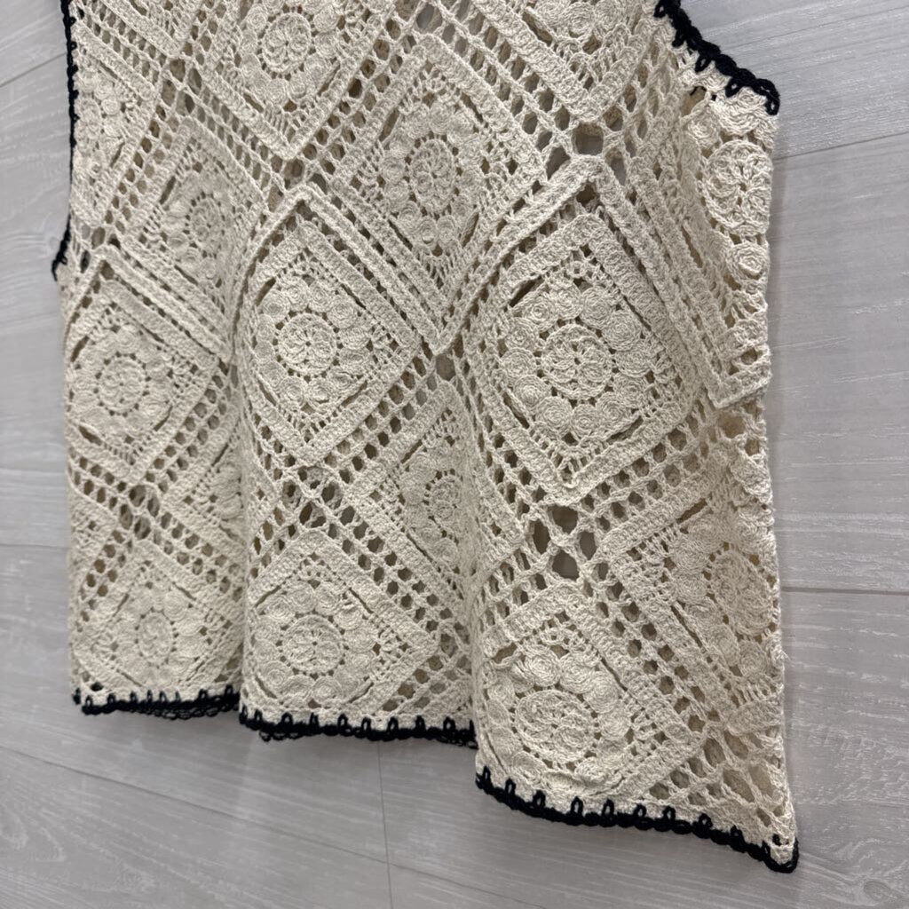 Ultra Pink Cream/ Black Crochet Tank Top Extra Large