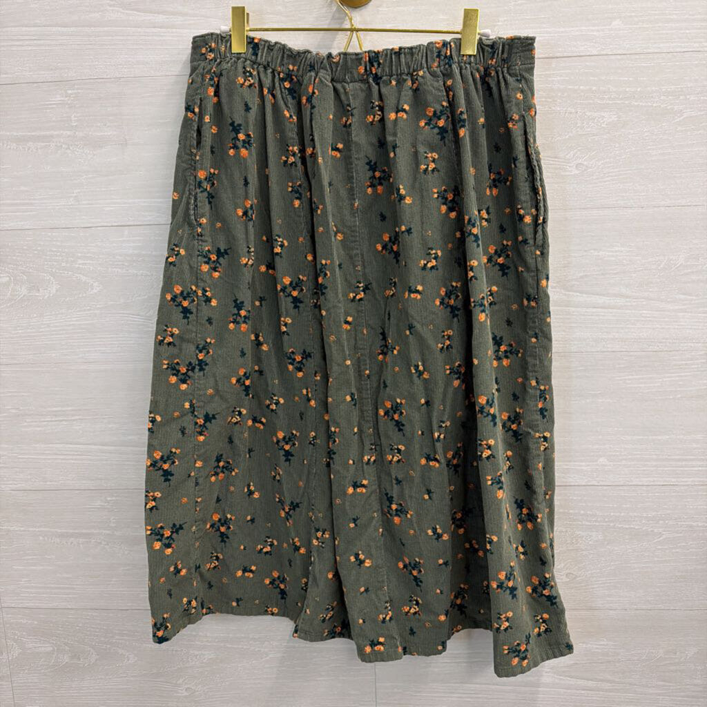 The Vermont Country Store Green Floral Corduroy Midi Skirt Large
