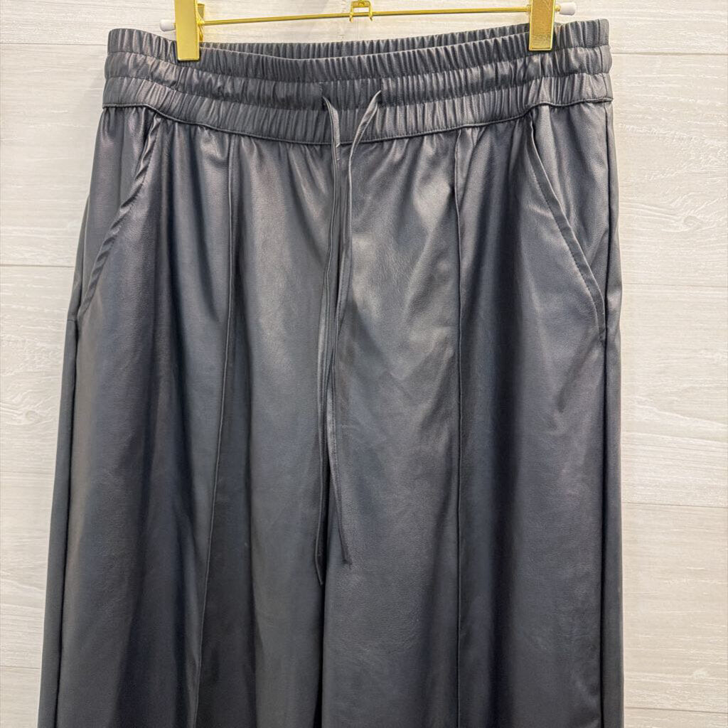 Who What Wear Black Faux Leather Wide Leg Pull On Pants Medium