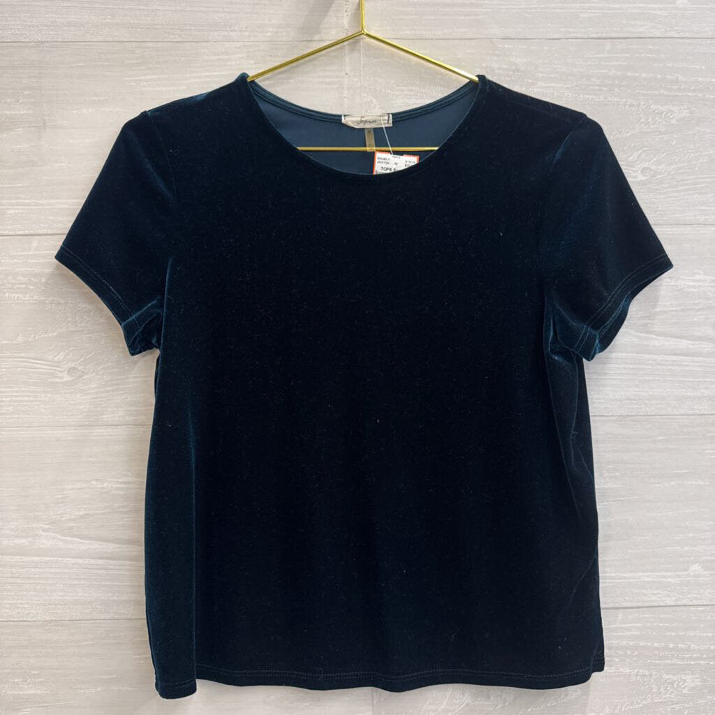 Soprano Blue Velvet Cropped Short Sleeve Top Medium