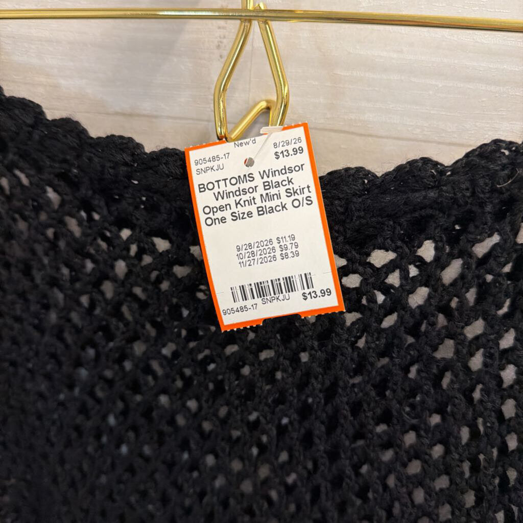 Windsor Black Open Knit Mini Skirt One Size