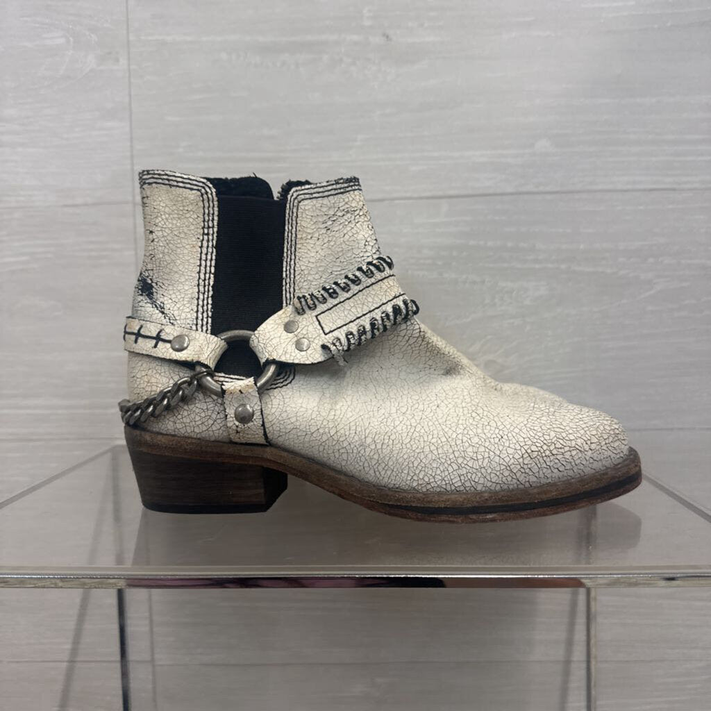 Free People Crackled White Stony Desert Ankle Boots 37