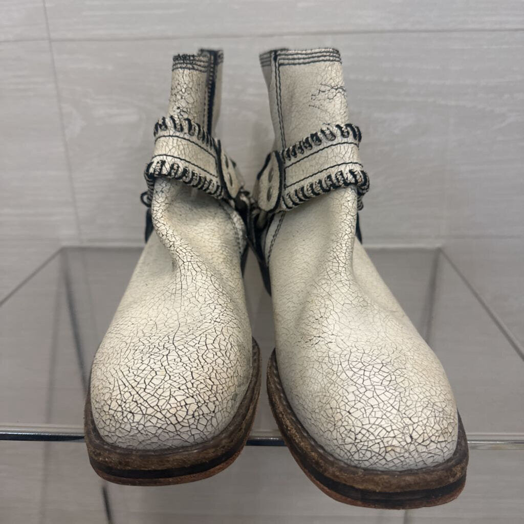 Free People Crackled White Stony Desert Ankle Boots 37