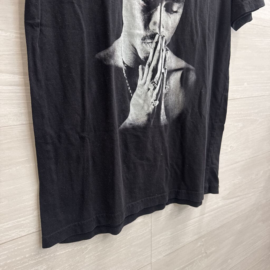 2 Pac Black Short Sleeve Graphic Tee Medium
