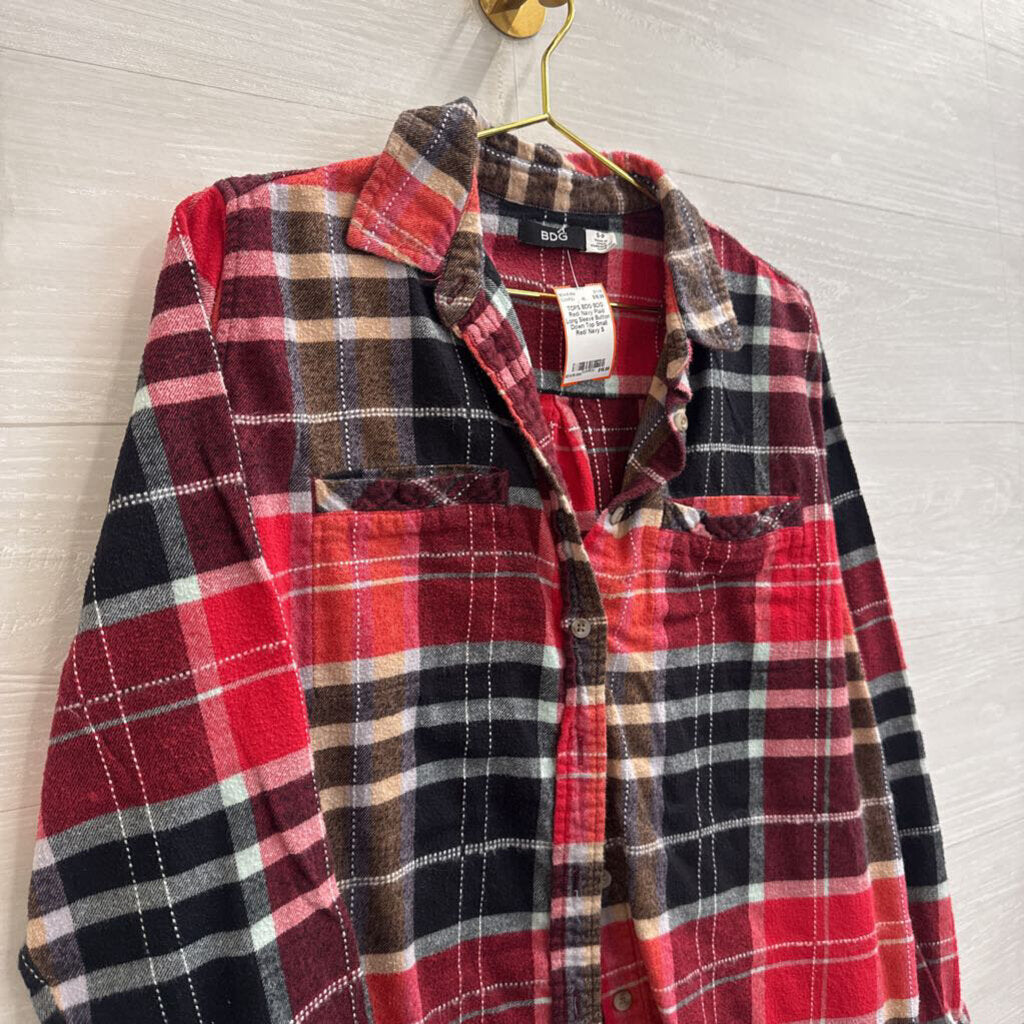 BDG Red/ Navy Plaid Long Sleeve Button Down Top Small