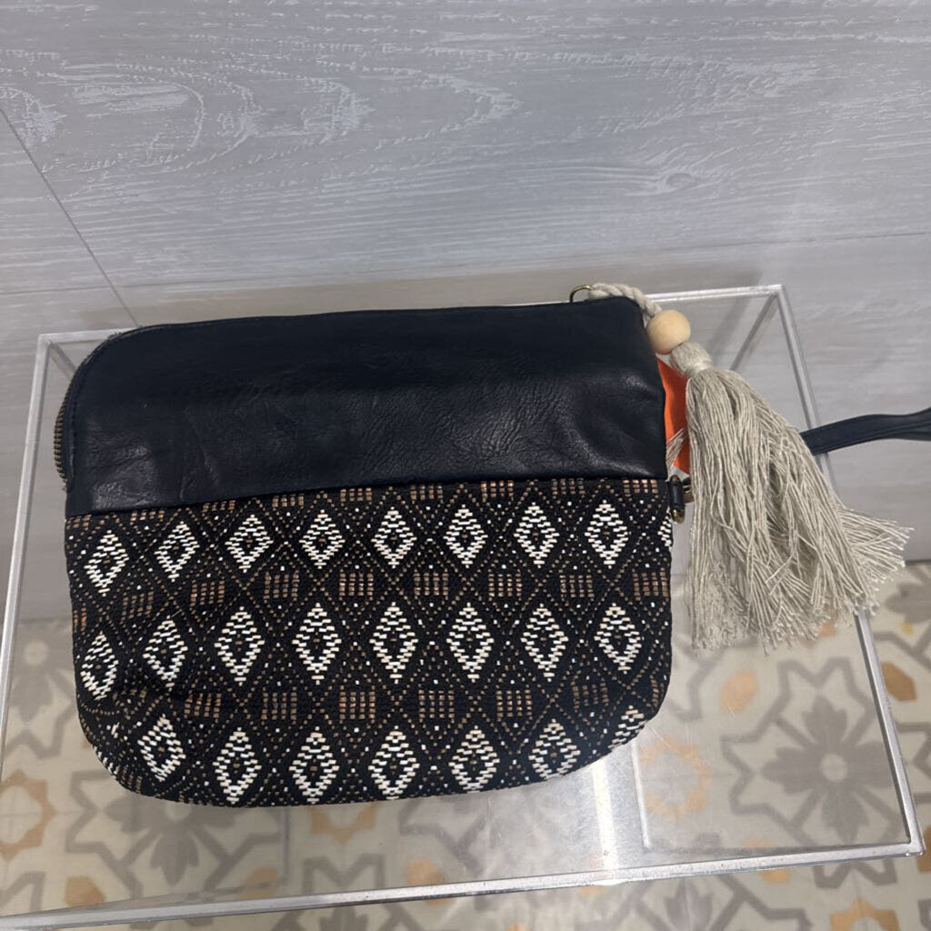 Dolce Vita Black/ Beige Print Wristlet Purse
