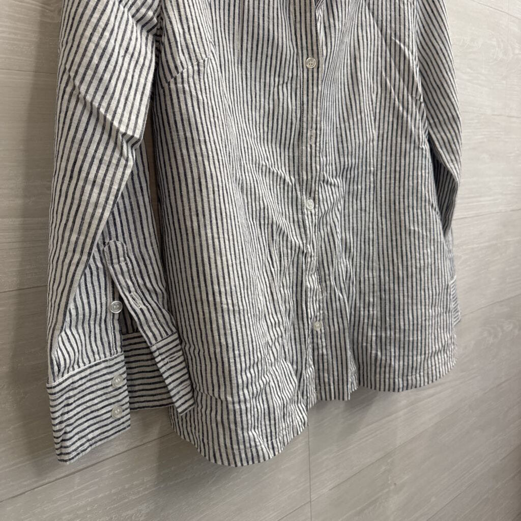 Lulu B White/ Blue Striped Long Sleeve Button Down Top Large
