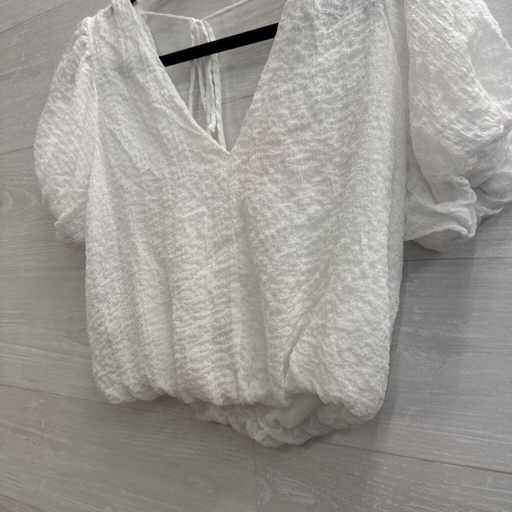 ASTR White Cropped Short Puff Sleeve Top Small