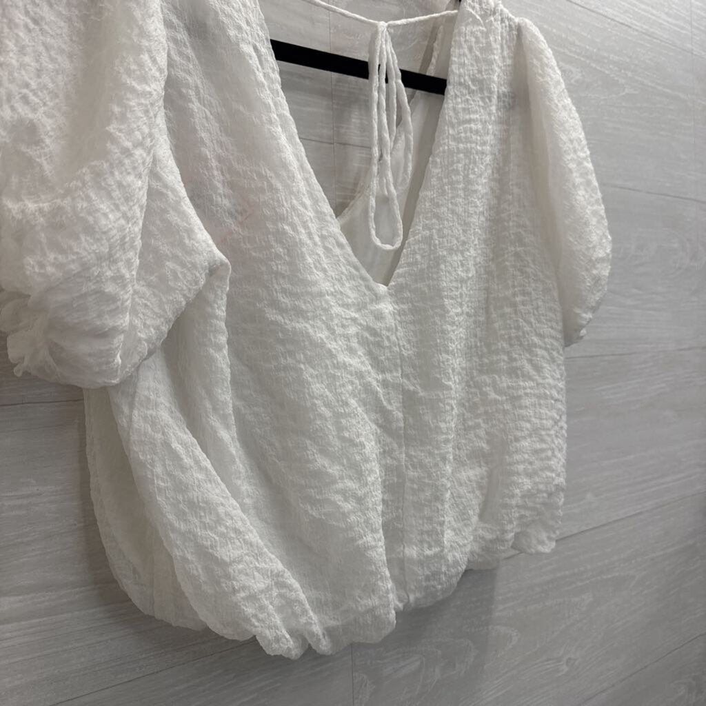 ASTR White Cropped Short Puff Sleeve Top Small