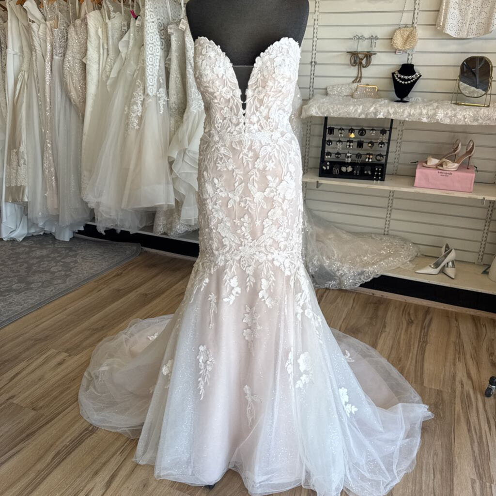 Oleg Cassini Strapless Lace Applique Wedding Dress 16W