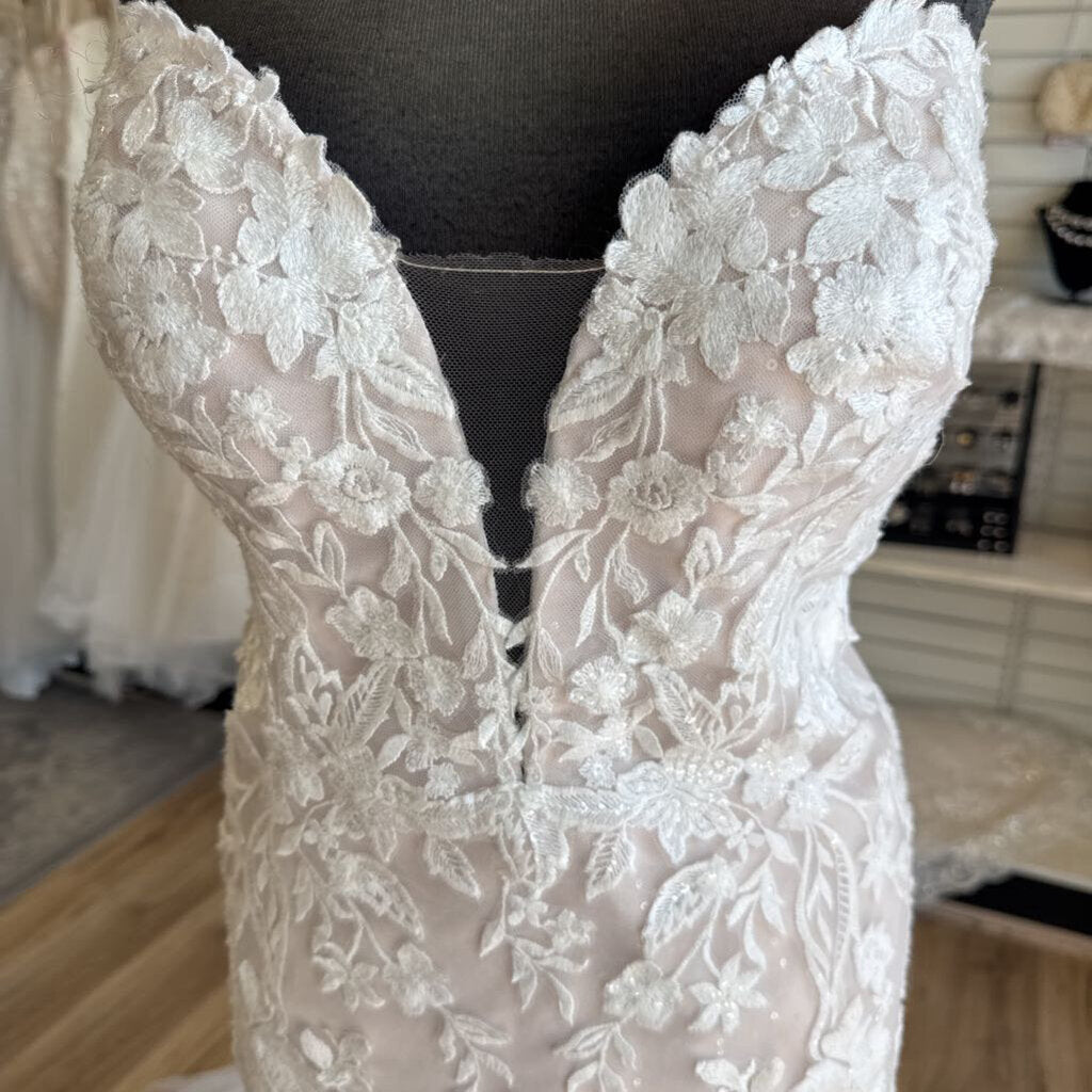 Oleg Cassini Strapless Lace Applique Wedding Dress 16W