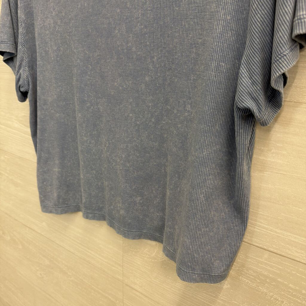 American Eagle Blue Cropped Short Sleeve Top Medium