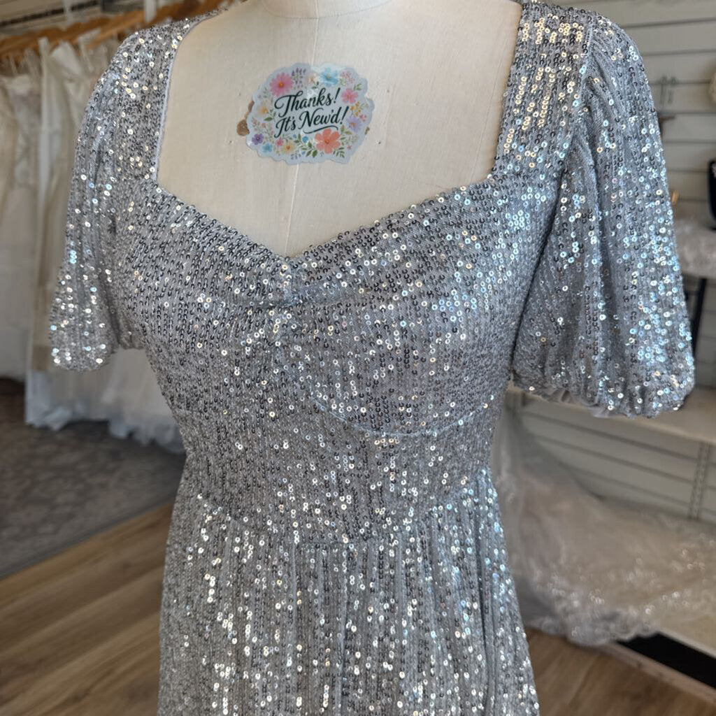 SO Silver Sequin Short Puff Sleeve Short Formal Dress Small