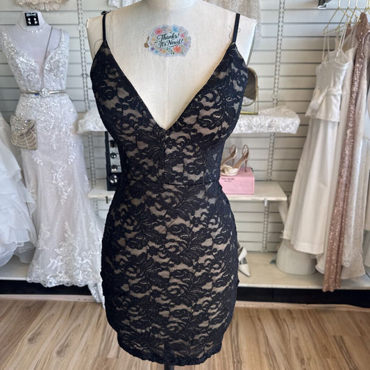 Emerald Sundae Black/ Beige Lace Short Formal Dress Small