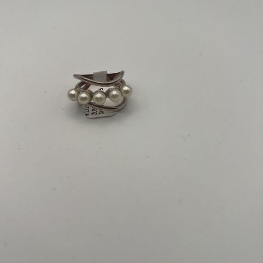 Silver/ Pearl Ring