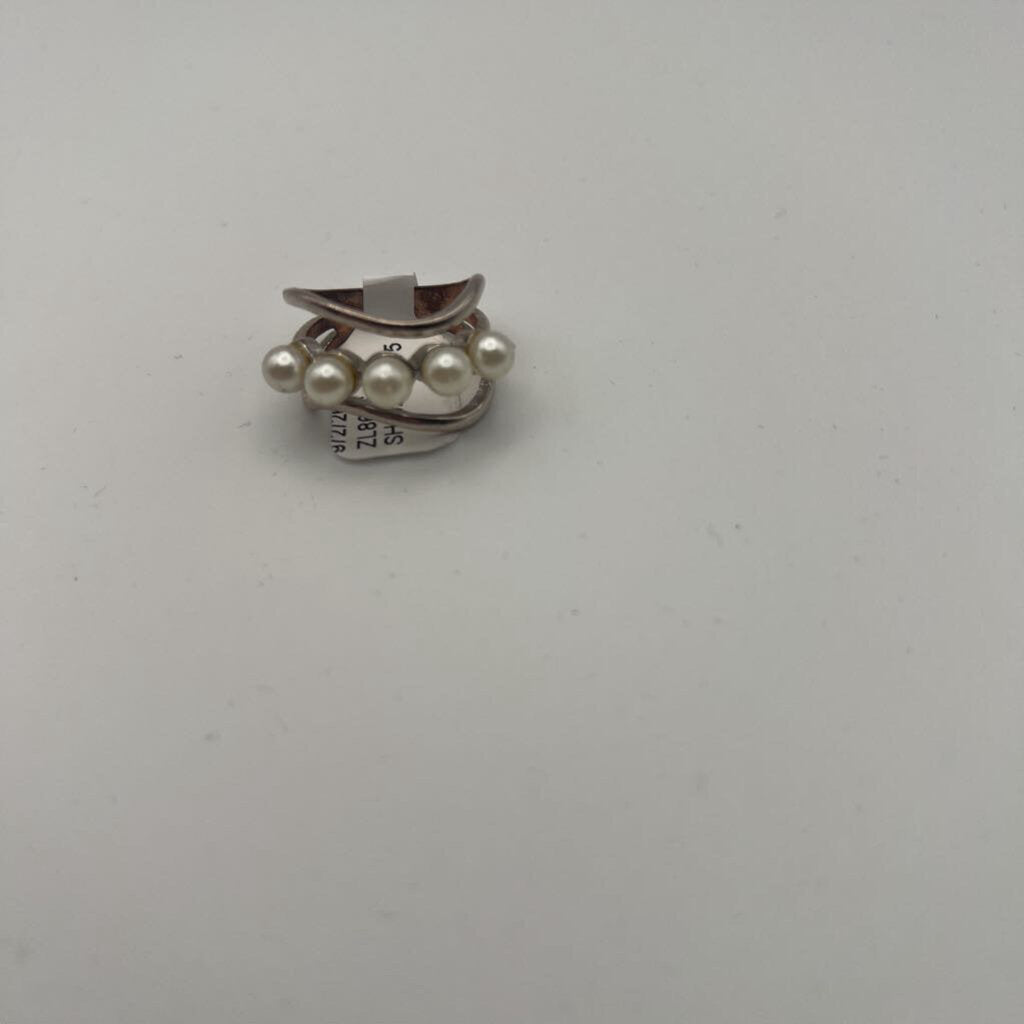 Silver/ Pearl Ring