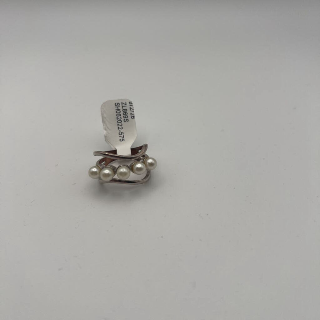 Silver/ Pearl Ring