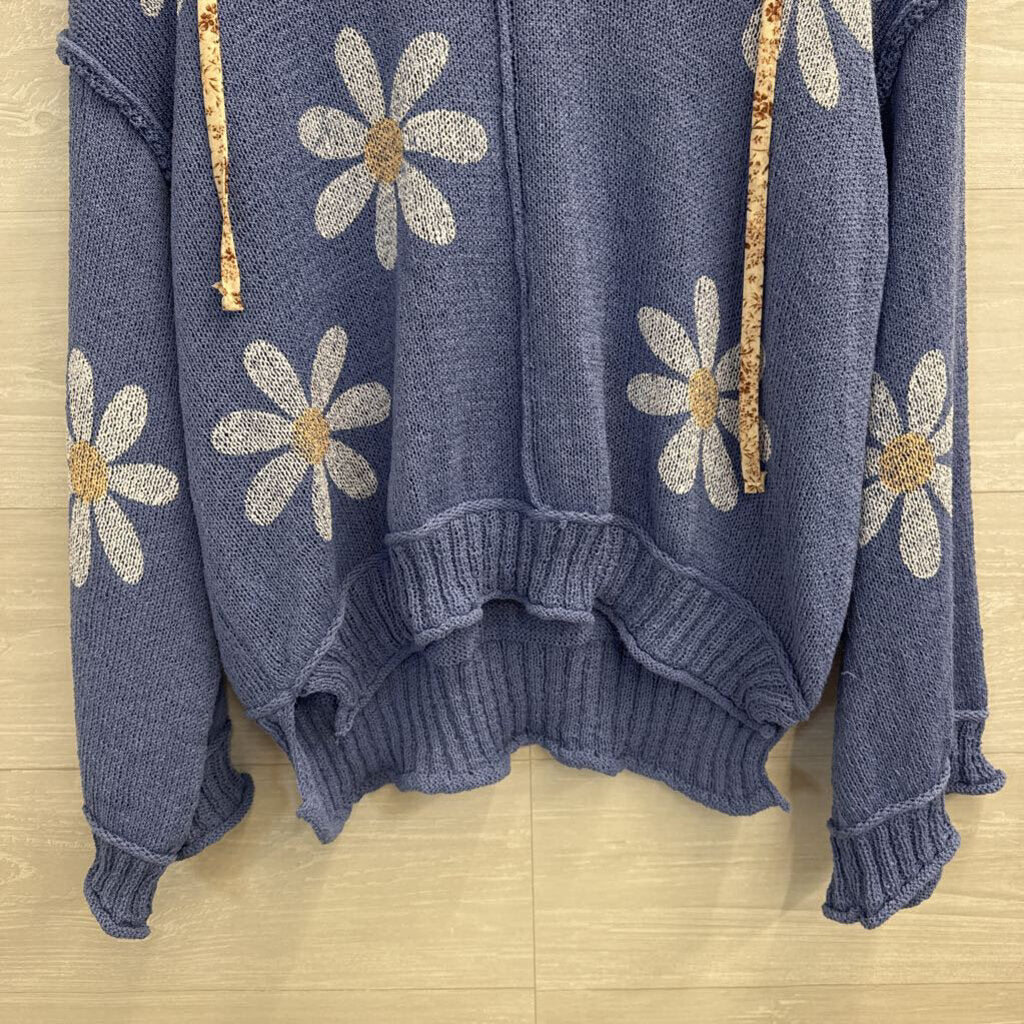 POL Blue/ White Knit Flower Print Long Sleeve Hooded Top Medium