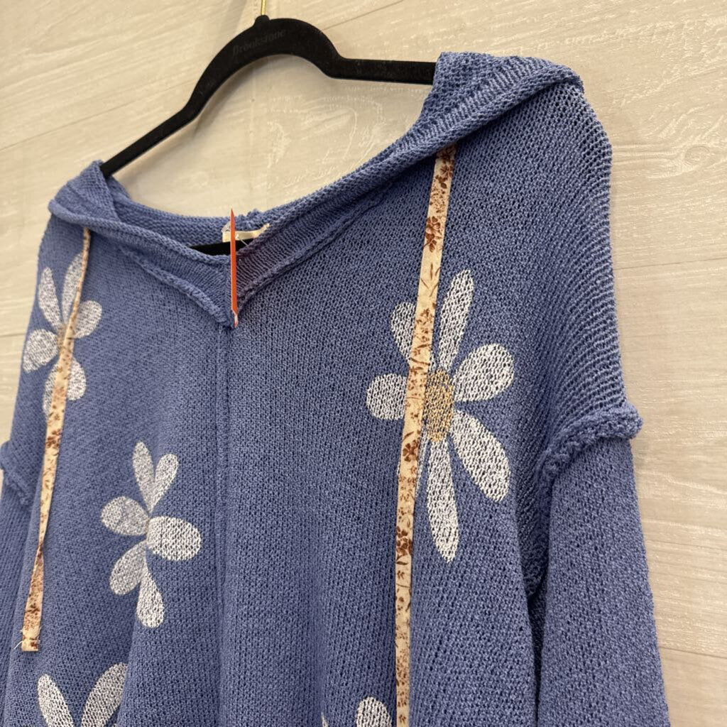 POL Blue/ White Knit Flower Print Long Sleeve Hooded Top Medium