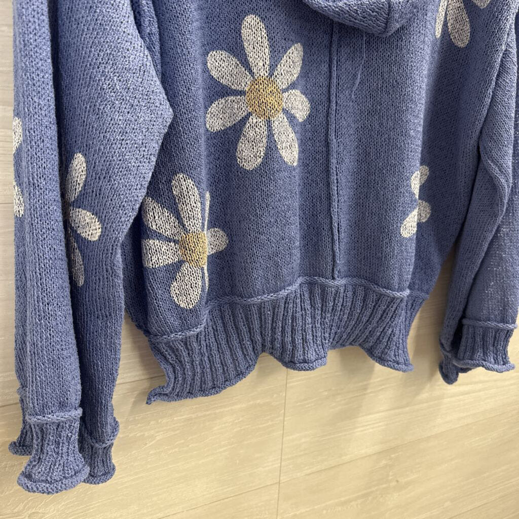 POL Blue/ White Knit Flower Print Long Sleeve Hooded Top Medium