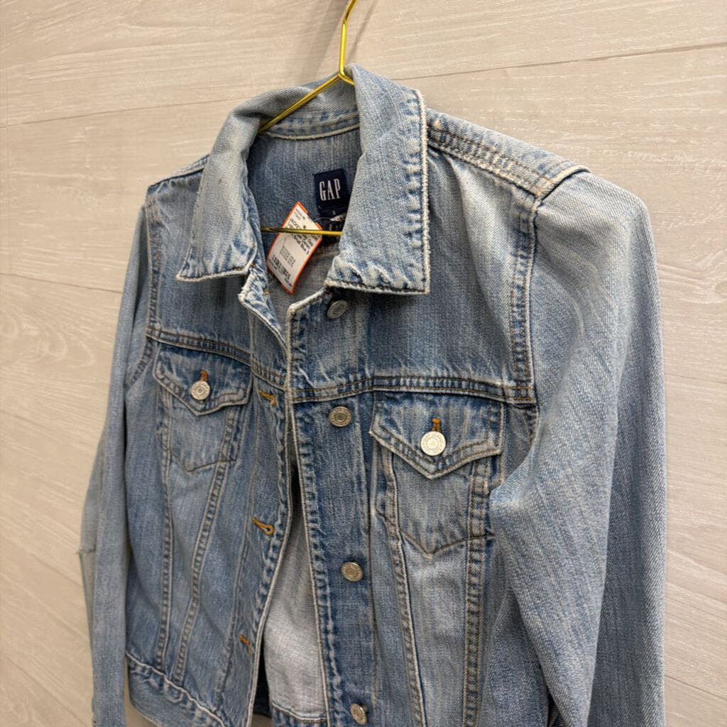 Gap Light Wash Denim Jacket Small