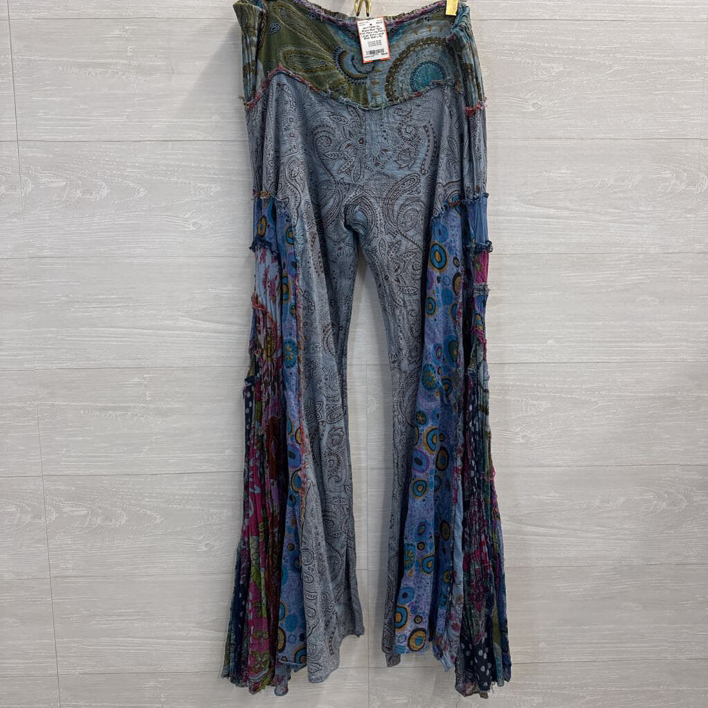 Blue/ Multi Print Flare Leg Pants Large/ Extra Large