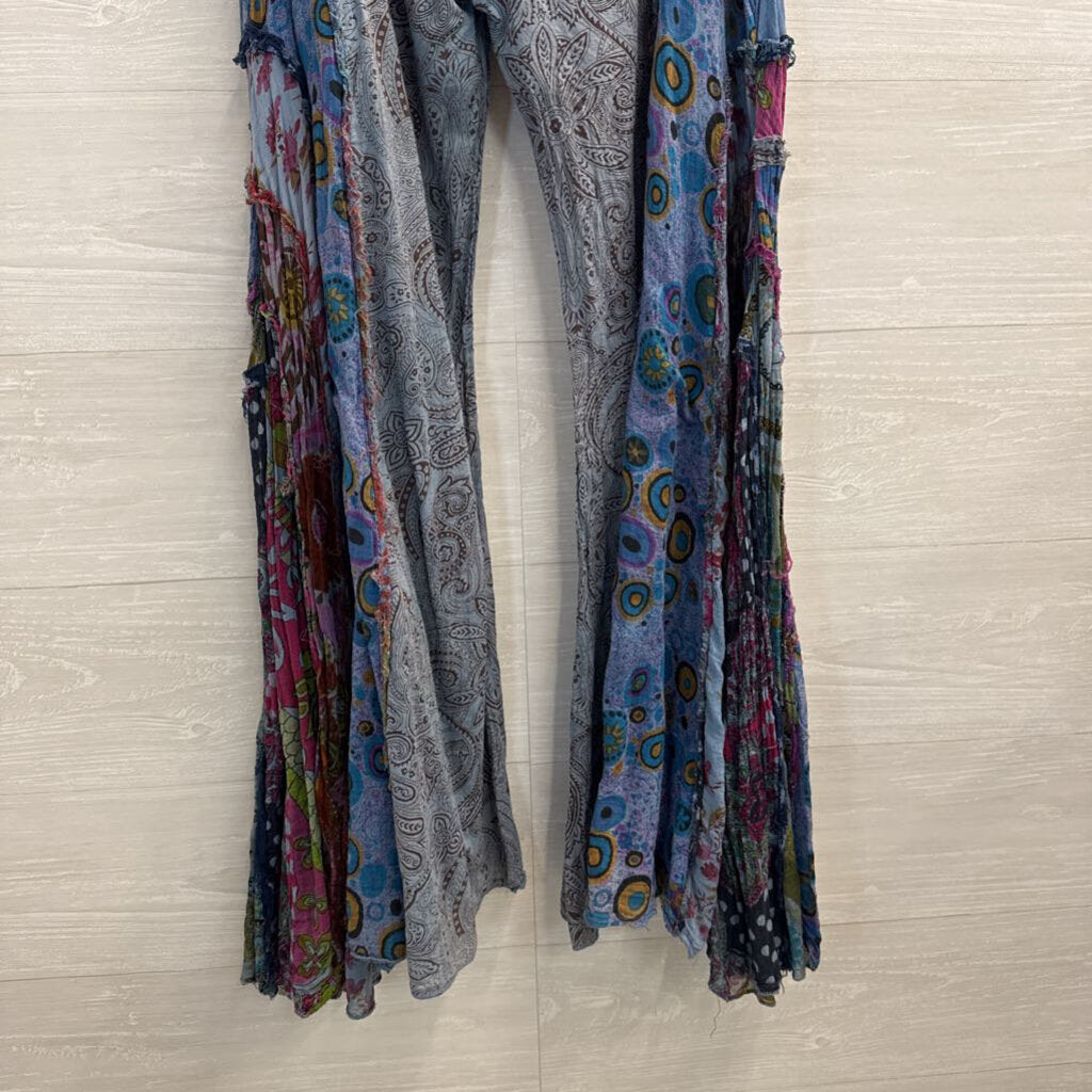 Blue/ Multi Print Flare Leg Pants Large/ Extra Large