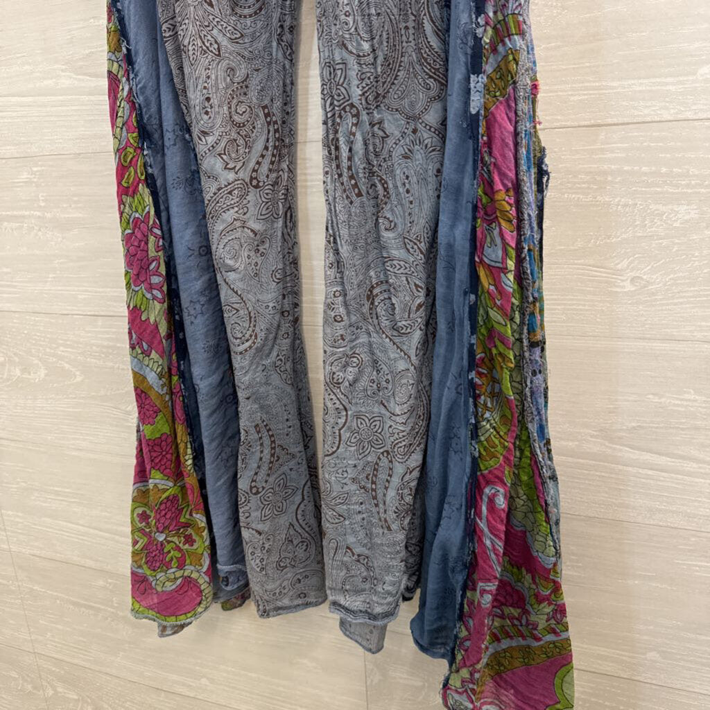 Blue/ Multi Print Flare Leg Pants Large/ Extra Large