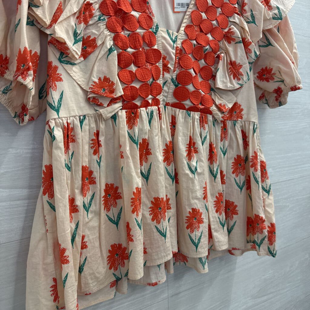 Entro Beige/ Red Print Short Puff Sleeve Top Small