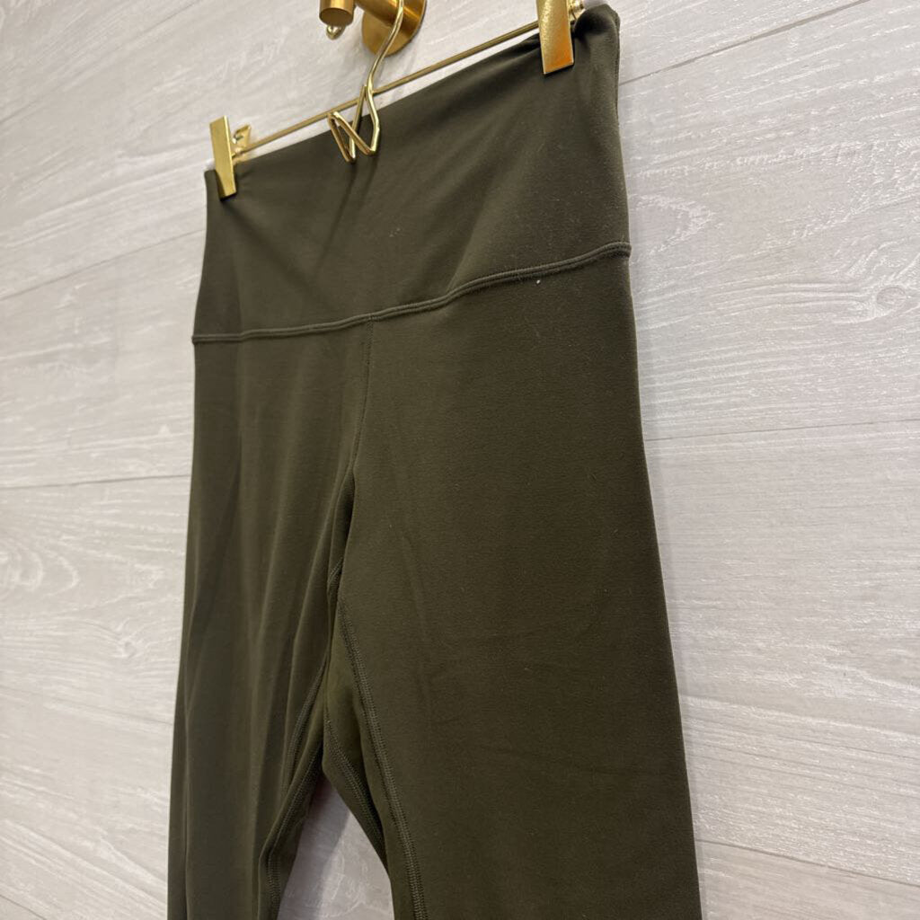 Lululemon Green Cropped Leggings 6