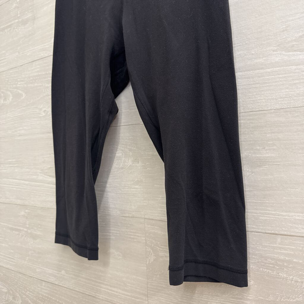 Lululemon Black Cropped Leggings 6