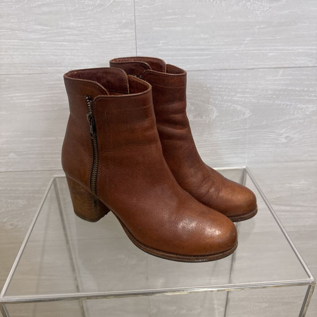 Frye Brown Leather Addie Double Zip Booties 8