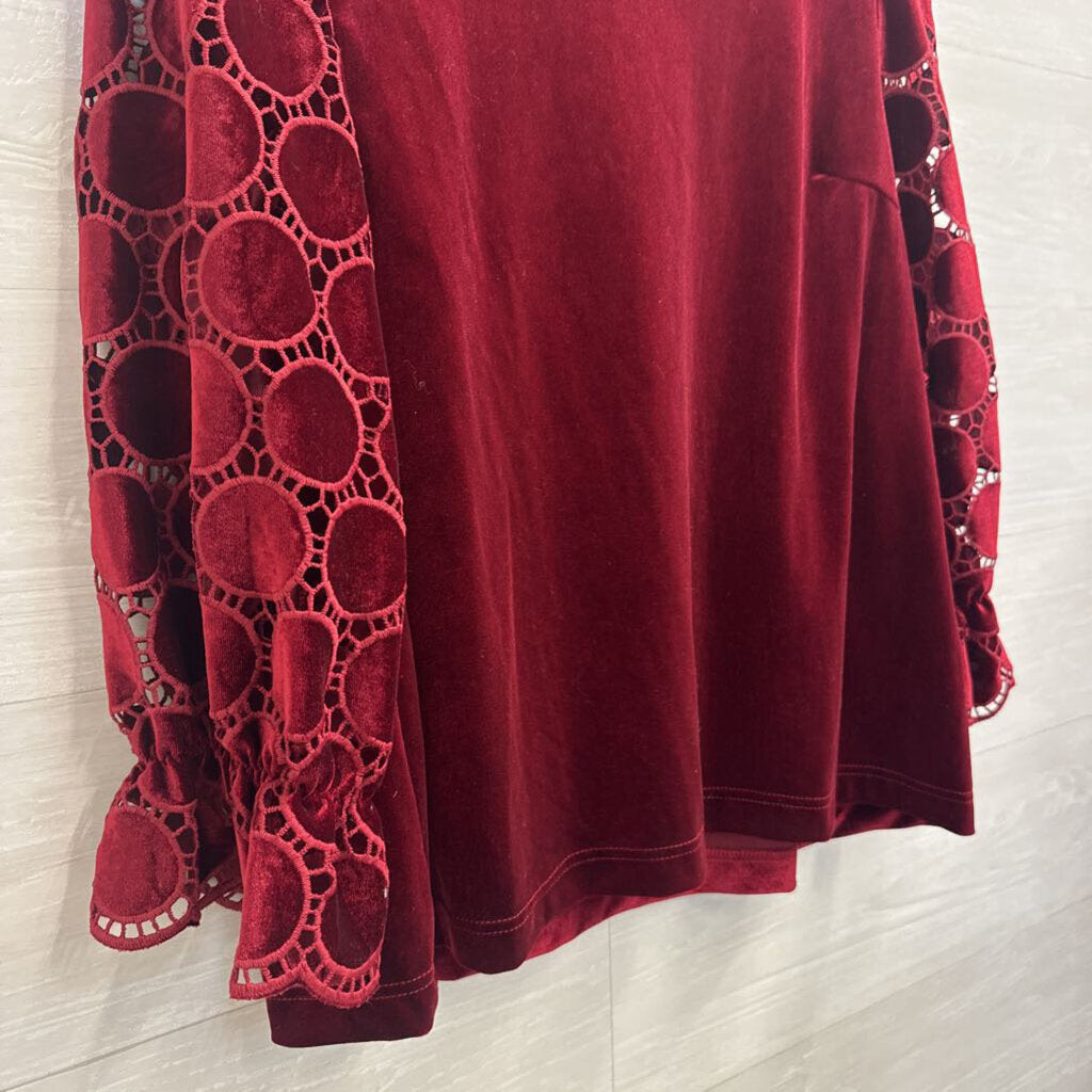 Umgee Burgundy Velvet Circle Print Long Sleeve Top Medium