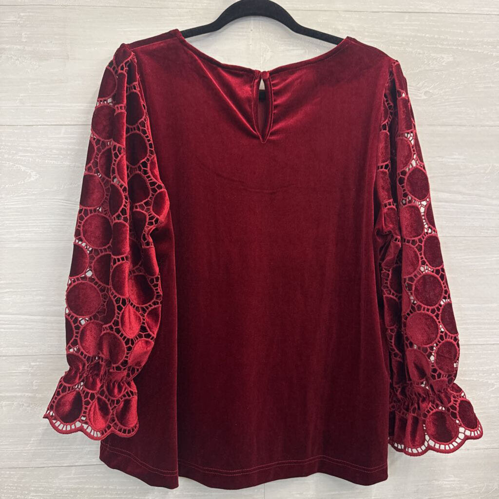 Umgee Burgundy Velvet Circle Print Long Sleeve Top Medium