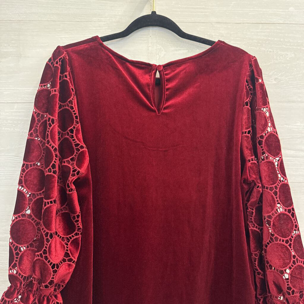 Umgee Burgundy Velvet Circle Print Long Sleeve Top Medium
