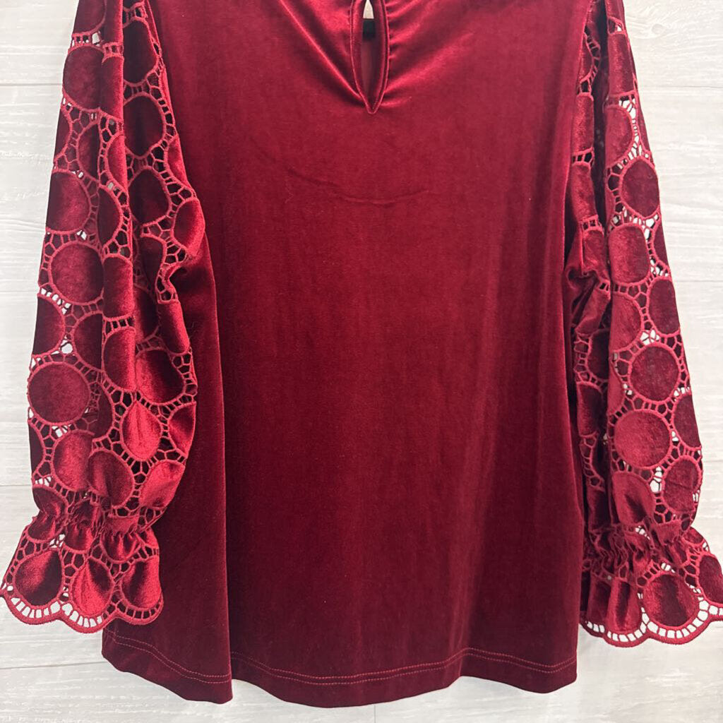 Umgee Burgundy Velvet Circle Print Long Sleeve Top Medium