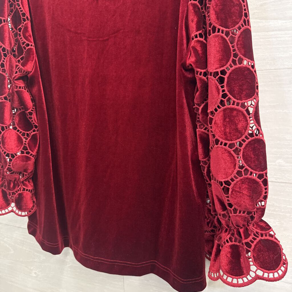 Umgee Burgundy Velvet Circle Print Long Sleeve Top Medium