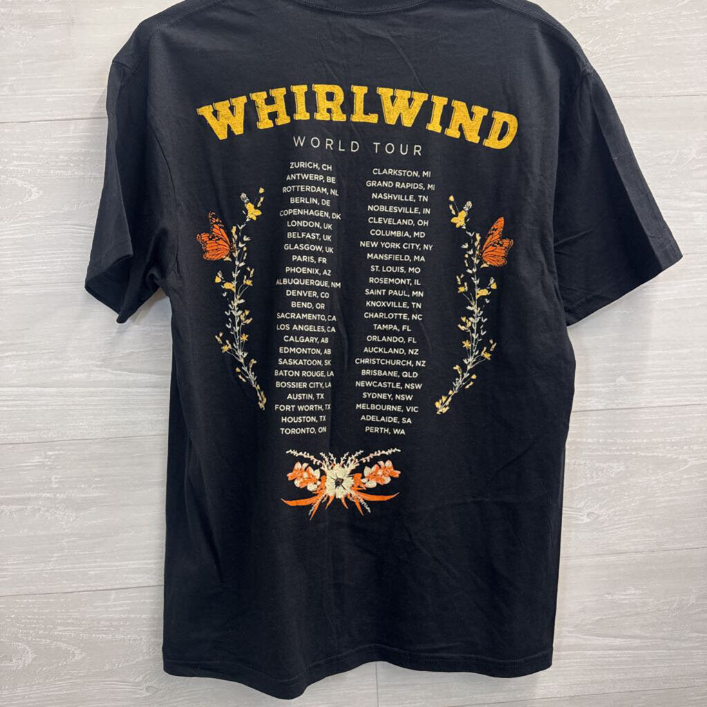 Bell Bottom Country Black Lainey Wilson Short Sleeve Graphic Tee Large