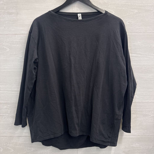 Lululemon Black Long Sleeve Athletic Top 10