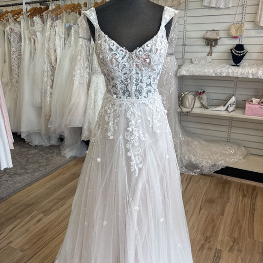 Mori Lee Ivory/ Light Gold Lace A Line Bridal Gown 10