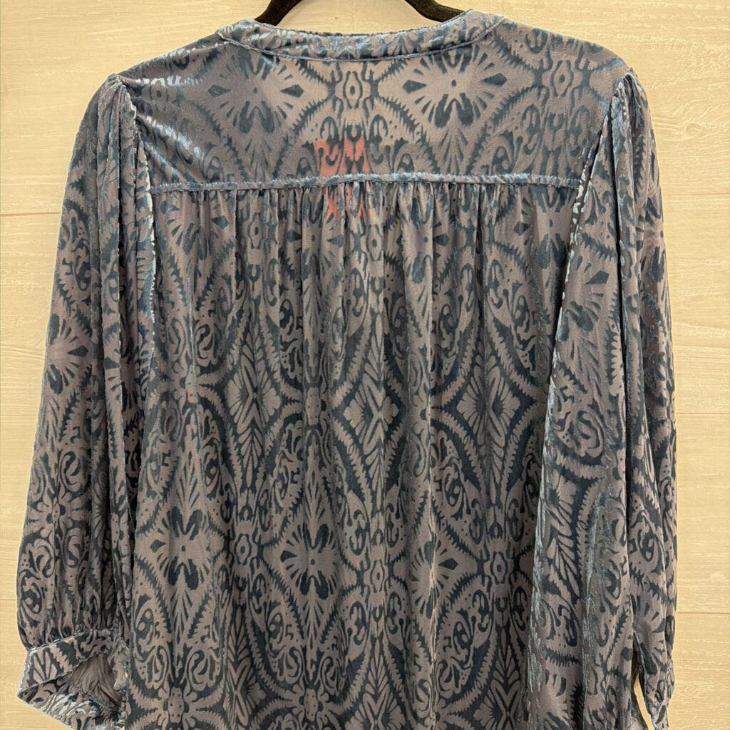 Umgee Blue Crushed Velvet Print Long Sleeve Top Large