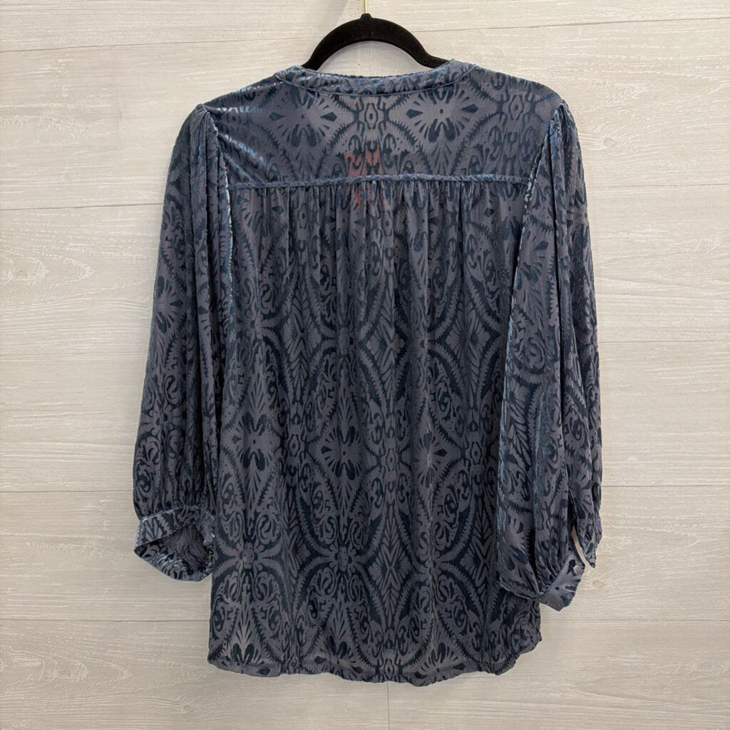 Umgee Blue Crushed Velvet Print Long Sleeve Top Large