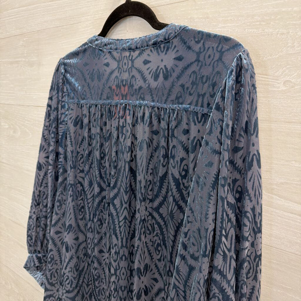 Umgee Blue Crushed Velvet Print Long Sleeve Top Large