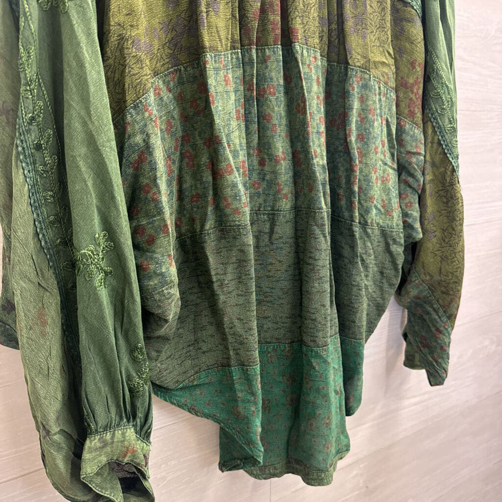 Young Threads Green Embroidered Long Sleeve Button Down Top Small