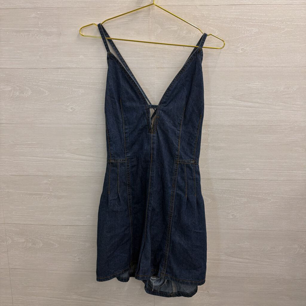 Wisteria Lane Dark Wash Denim Tie Back Romper Large