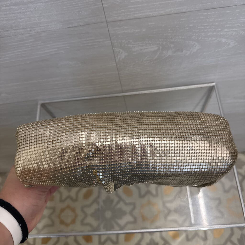 Jewel Badgley Mischka Gold Metal Mesh Clutch/ Crossbody Purse