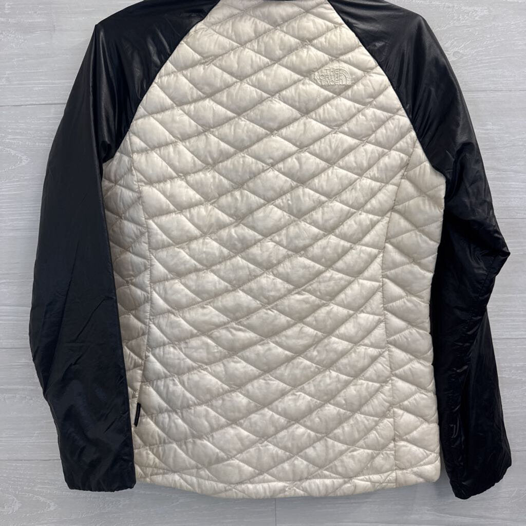 The North Face Black/ Cream Color Block Quilted Jacket Medium