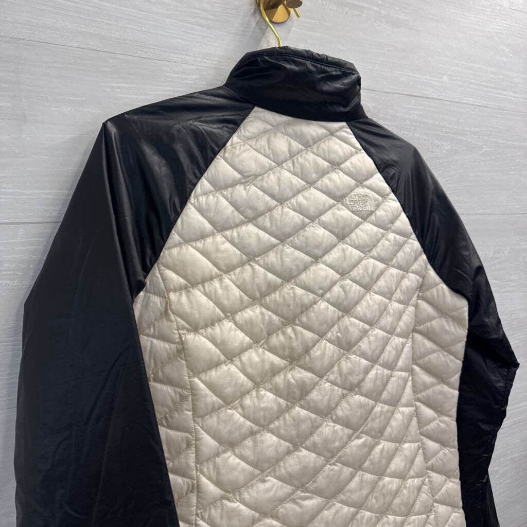 The North Face Black/ Cream Color Block Quilted Jacket Medium