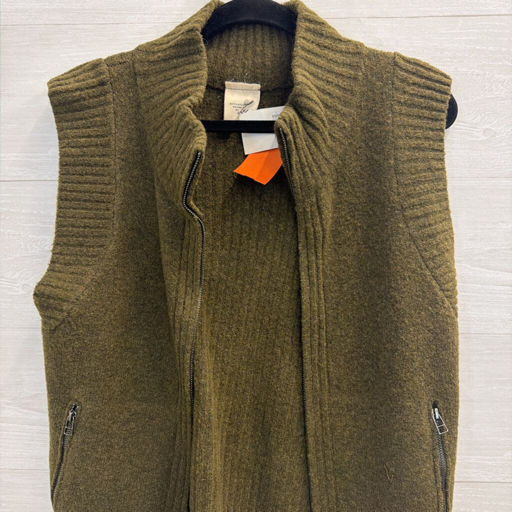 Artistic Works by Wu Green Knit Zip Up Vest Top Medium